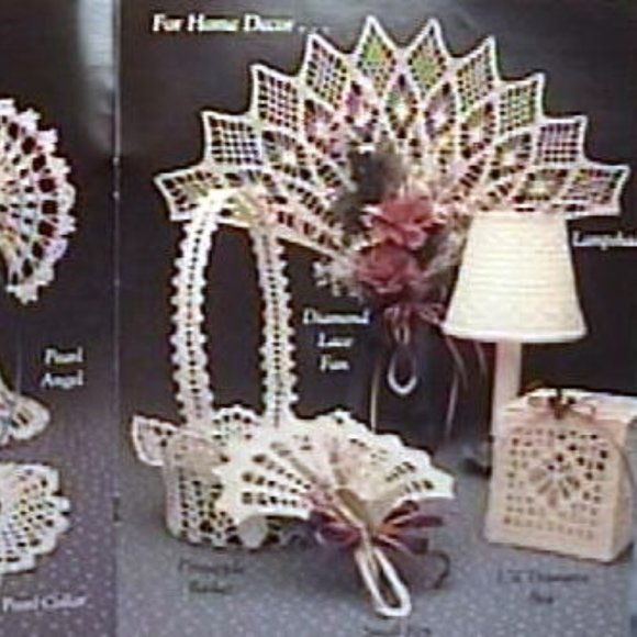 1985 Vintage Pearls & Lace Thread Crochet Pattern Book 21 Projects - Picture 4 of 5